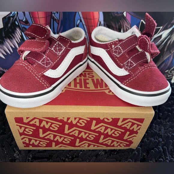 Vans - Picture 2 of 6